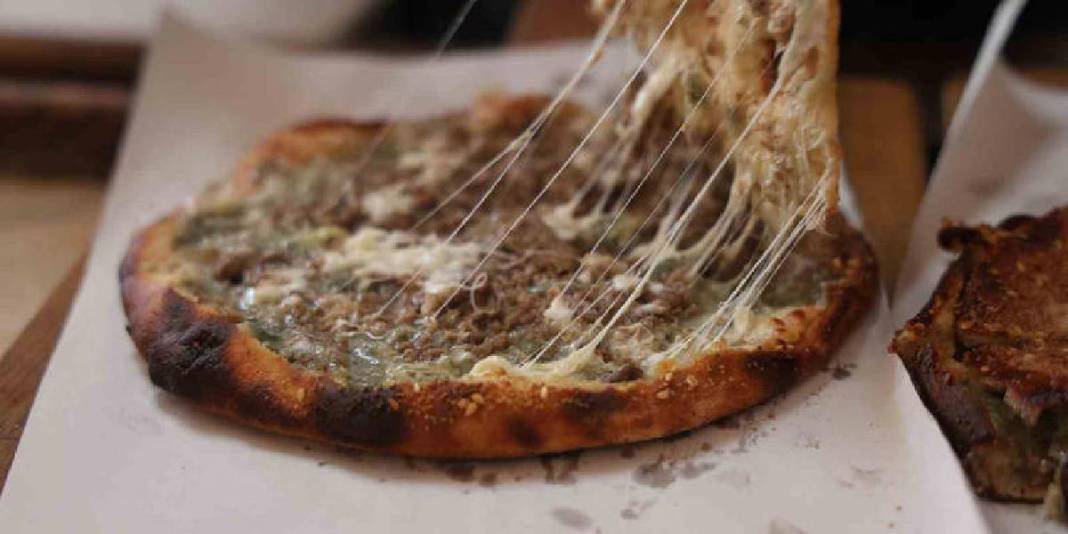 Odun ateşinden gelen lezzet! ‘Anadolu’nun pizzası’ Osmanlı’dan günümüze uzanıyor 1